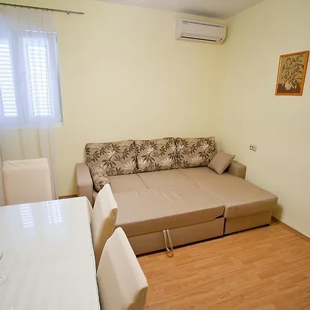 Anka Apartment